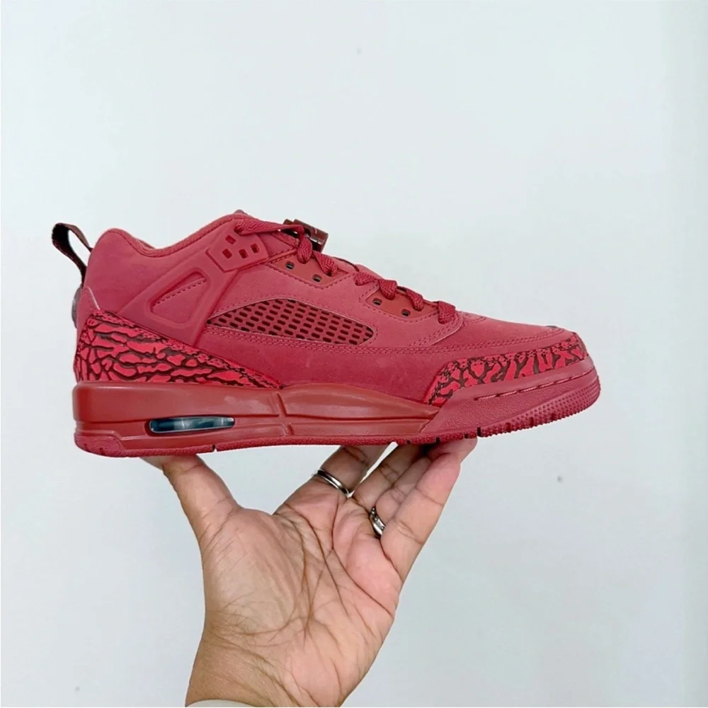 Nike Air Jordan Spizike Low Sneakers 6.5Y/ 8 women